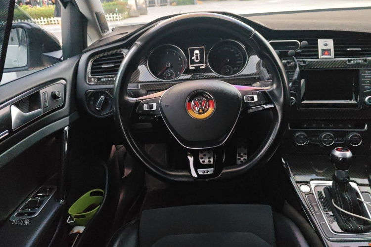 Volkswagen Golf 2015 car image #12