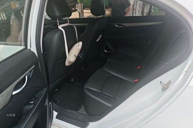 GEELY Emgrand 2019 #19 GEELY Emgrand 2019 car image #19