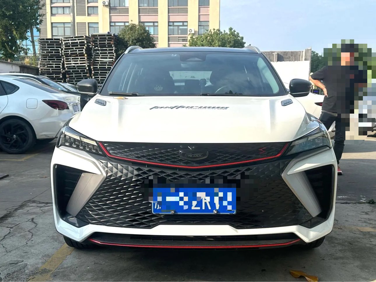 GEELY Coolray 2022 #2 GEELY Coolray 2022 изображение автомобиля #2