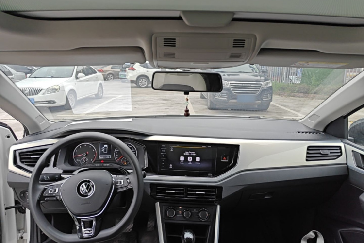 Volkswagen Polo 2021 car image #10