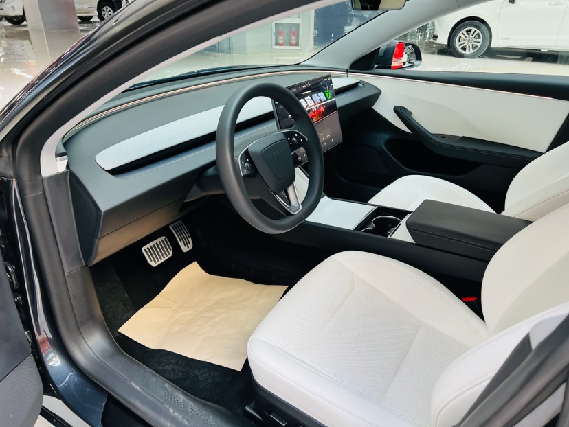 Tesla Model 3 2025 #2 Tesla Model 3 2025 car image #2