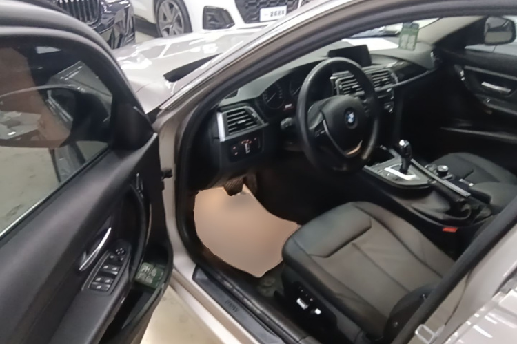 BMW 3 Series 2017 #16 BMW 3 Series 2017 car image #16