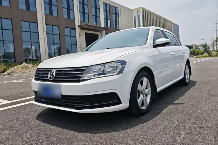 Volkswagen Lavida 2019 car image #2