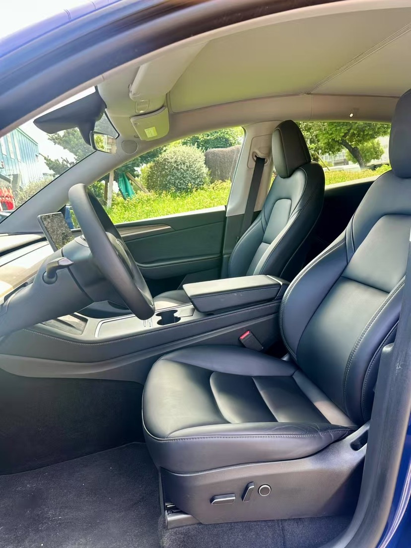 Tesla Model Y 2023 car image #6