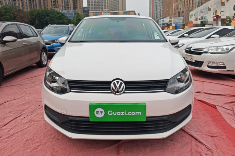 Volkswagen Polo 2016 car image #3