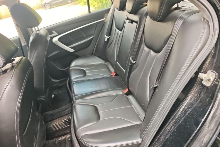 GEELY Emgrand 2016 car image #10