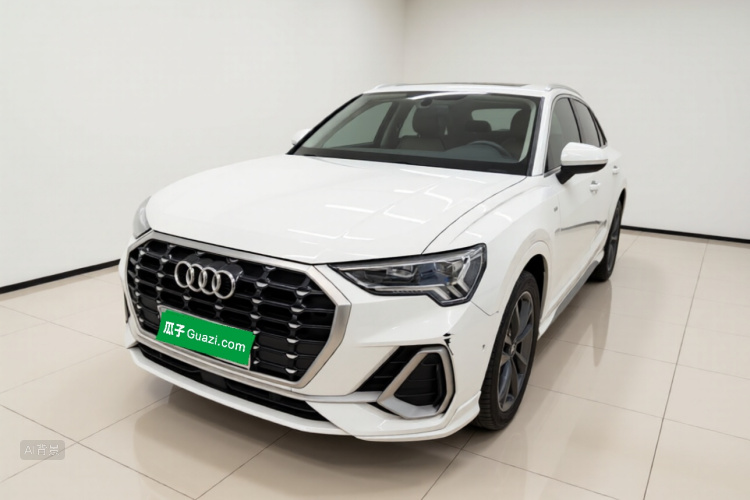 Audi Q3 2023 immagine di auto #2