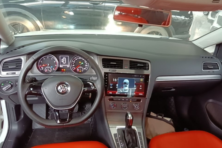 Volkswagen Golf 2016 car image #11