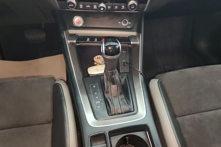 Audi Q3 2021 immagine di auto #14