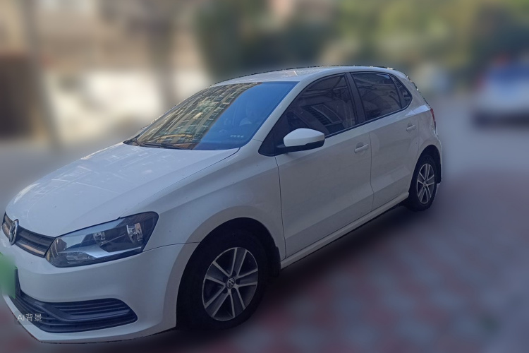 Volkswagen Polo 2014 car image #2