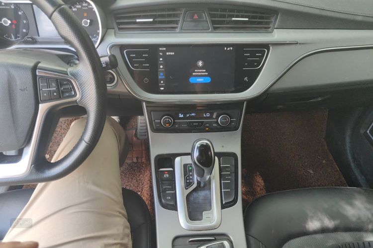 GEELY Emgrand GS 2018 car image #15
