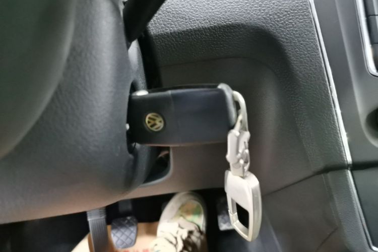 Volkswagen Santana 2016 car image #9