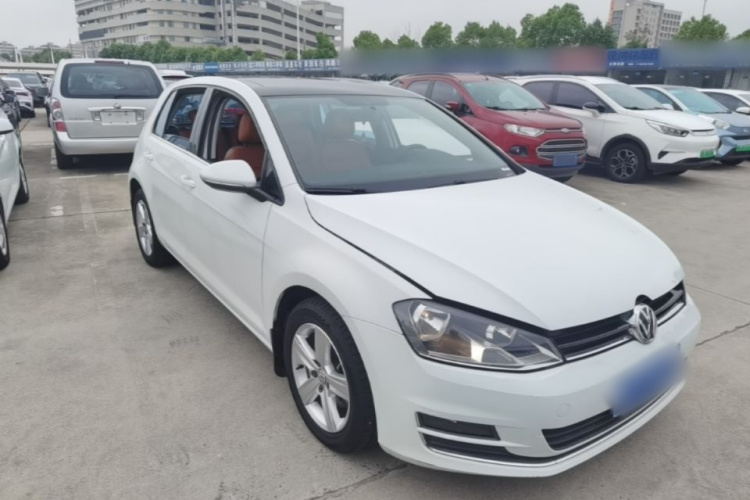 Volkswagen Golf 2015 car image #6