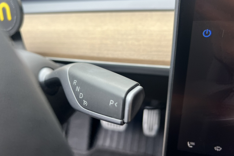 Tesla Model Y 2022 car image #9