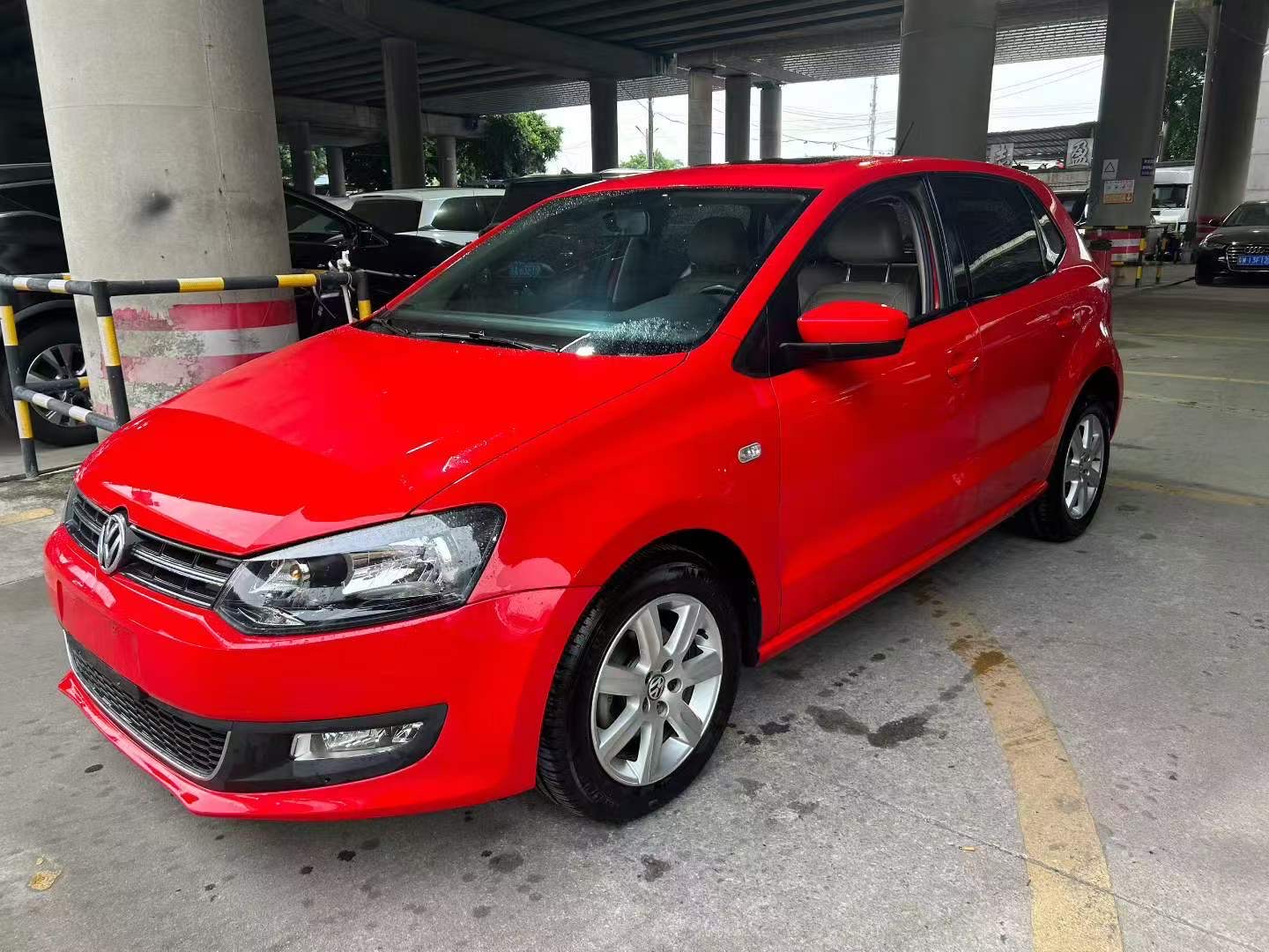 Volkswagen Polo 2012 car image 