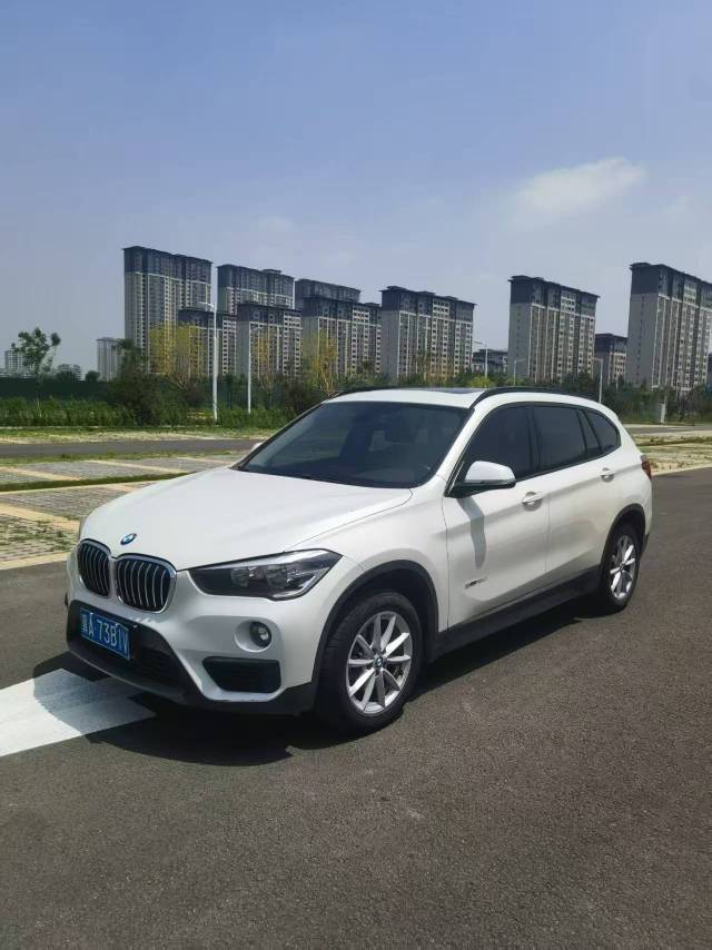 BMW X1 2017 BMW X1 2017 car image