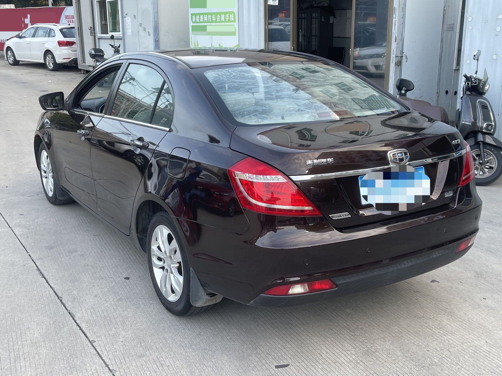 GEELY Emgrand 2016 car image #6