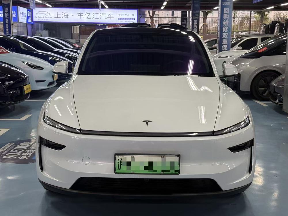 Tesla Model Y 2025 #2 Tesla Model Y 2025 immagine di auto #2