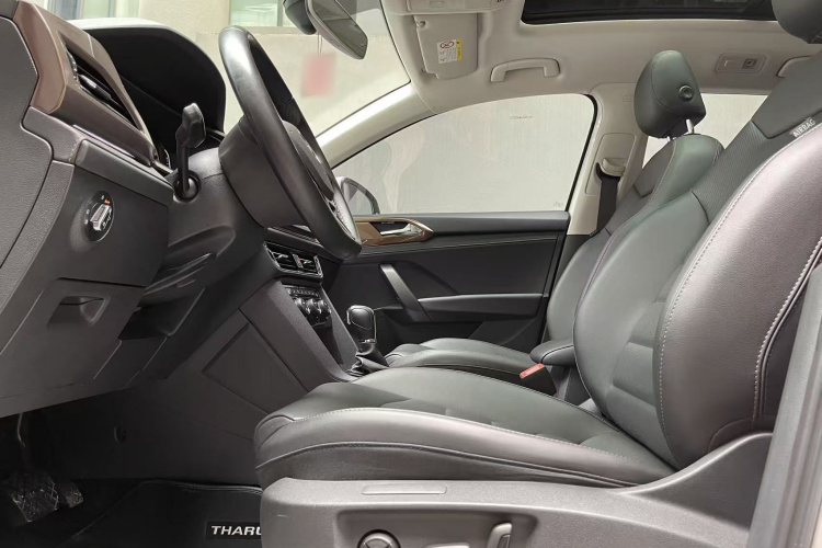 Volkswagen Tharu 2019 car image #12