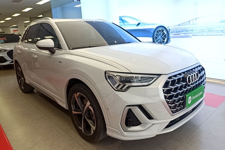 Audi Q3 2025 car image #4