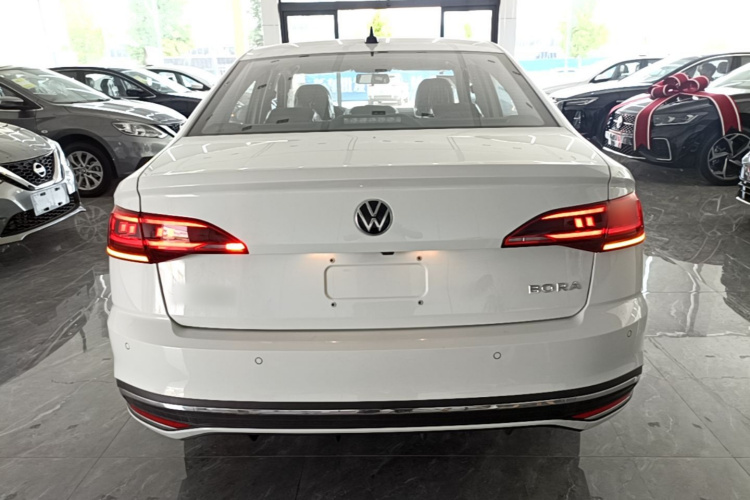 Volkswagen Bora 2026 car image #6