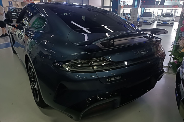 MI SU7 2024 car image #5