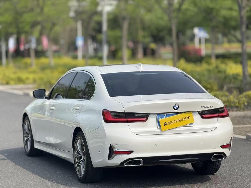 BMW 3 Series 2019 #4 BMW 3 Series 2019 immagine di auto #4