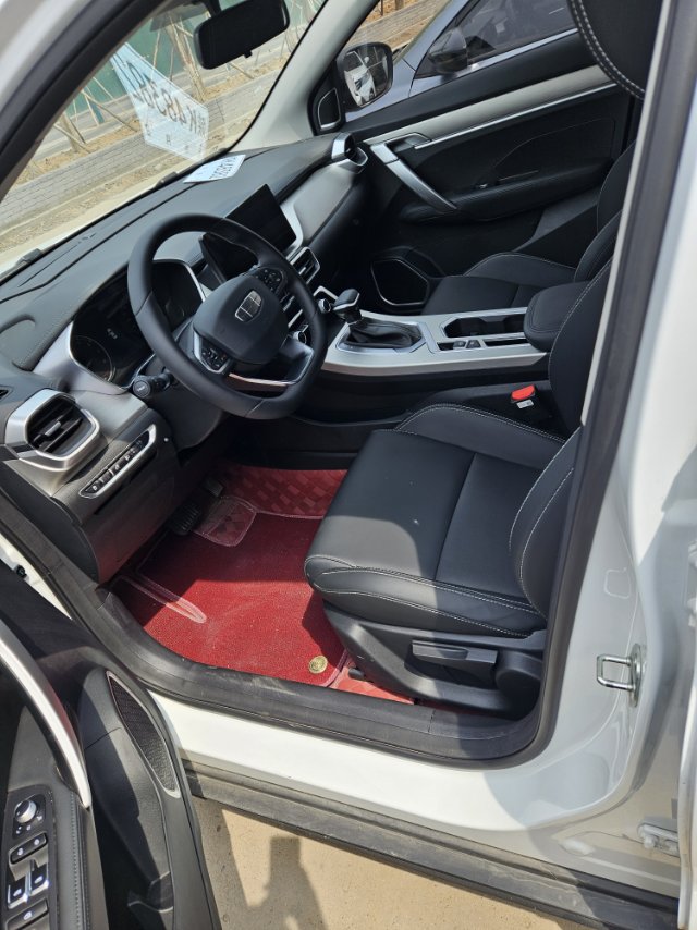 GEELY Coolray 2024 imagen de coche #3