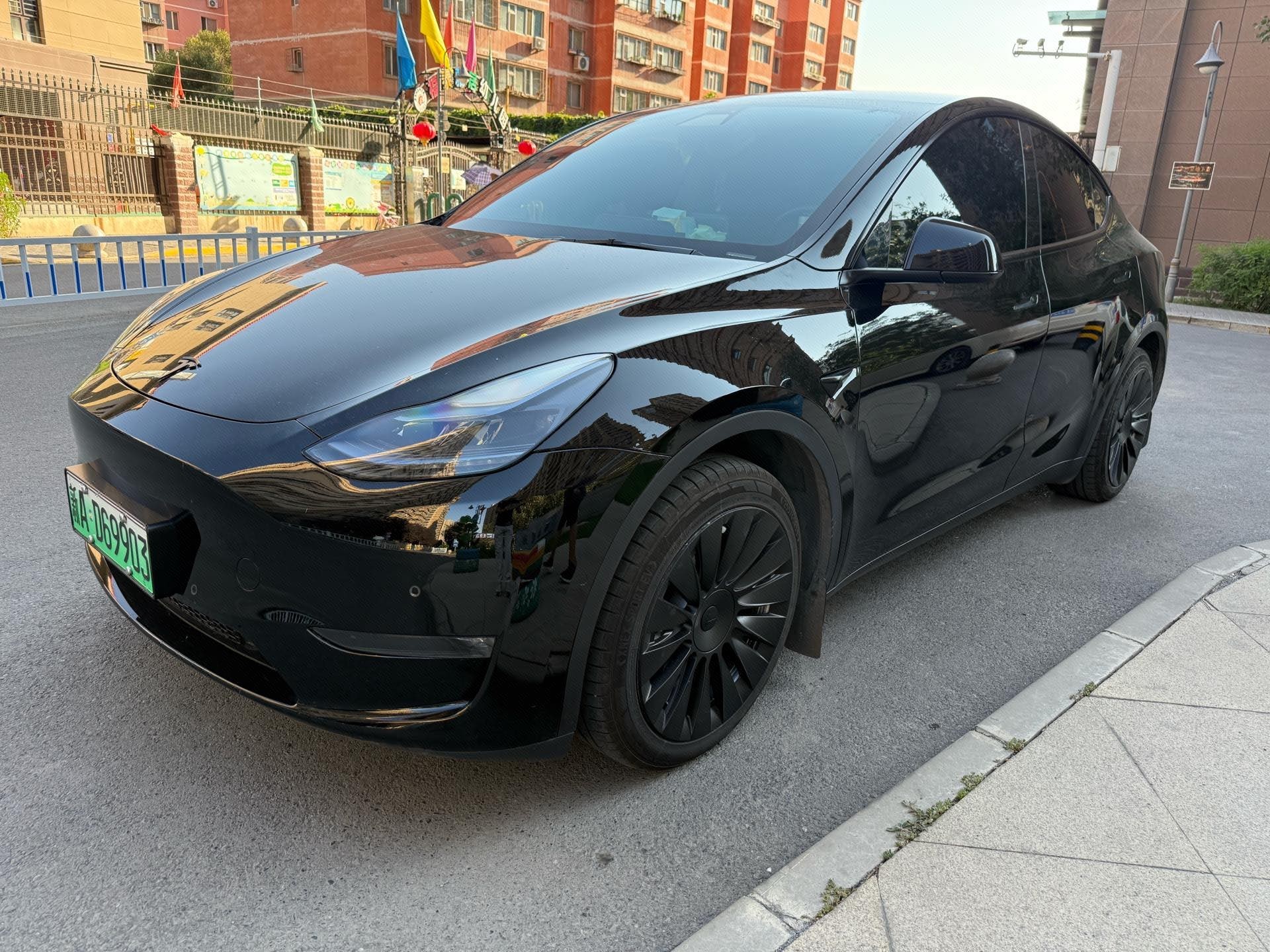 Tesla Model Y 2023 Tesla Model Y 2023 car image