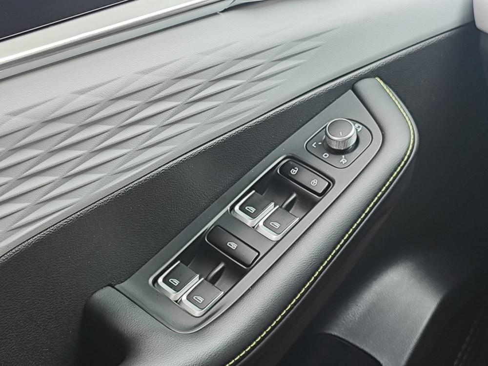 GEELY Coolray 2023 #20 GEELY Coolray 2023 car image #20