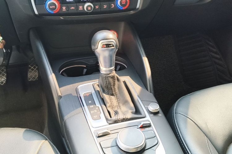Audi A3 2017 car image #14