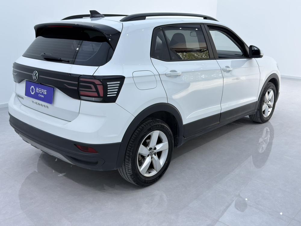 Volkswagen T-Cross 2023 immagine di auto #6