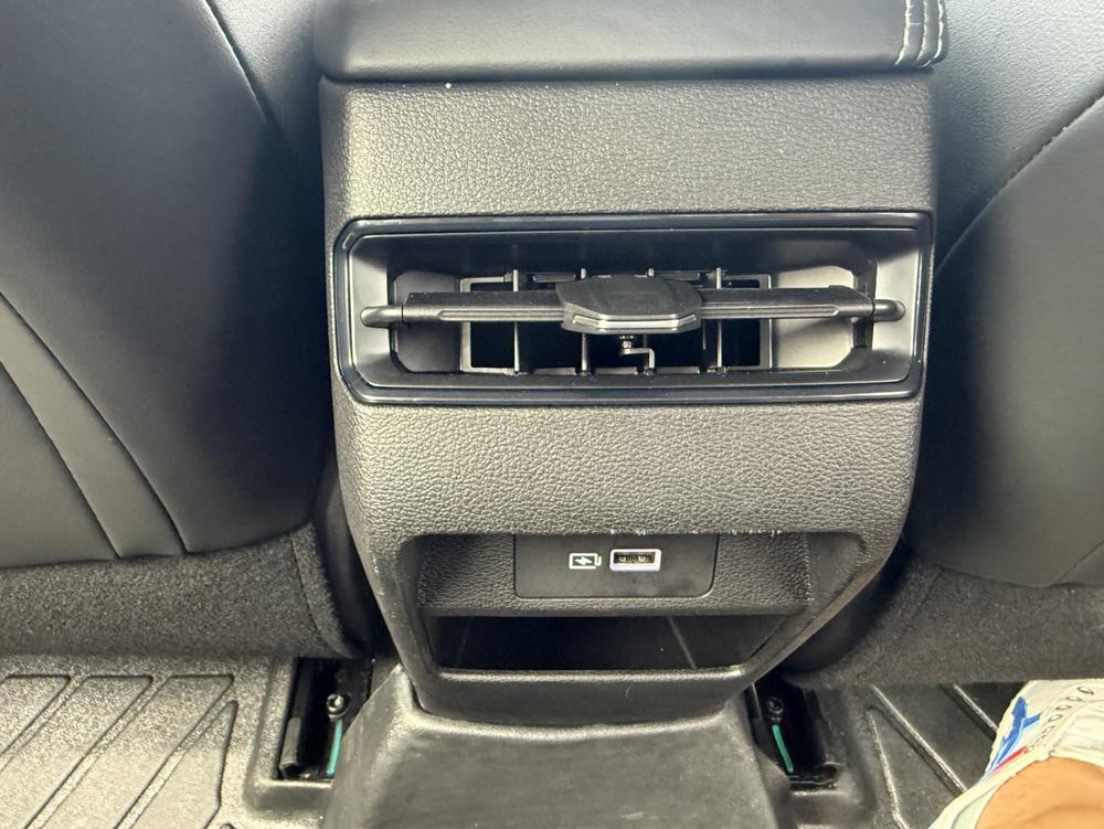 GEELY Binray 2022 #9 GEELY Binray 2022 car image #9