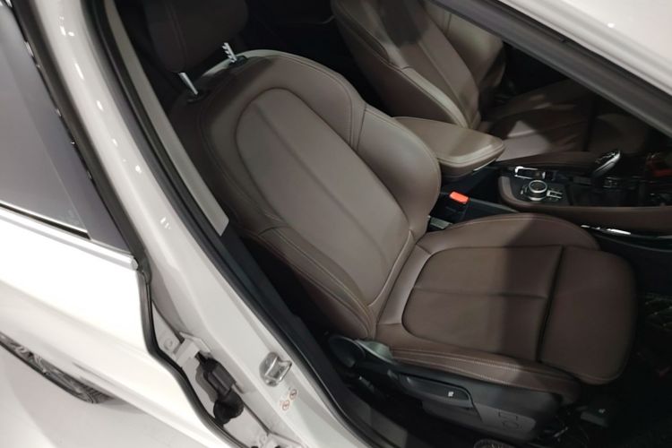 BMW X1 2020 imagen de coche #24