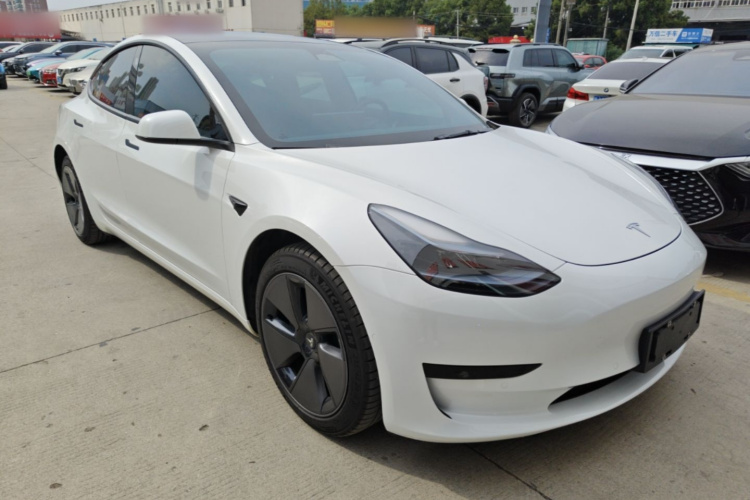 Tesla Model 3 2023 car image #4