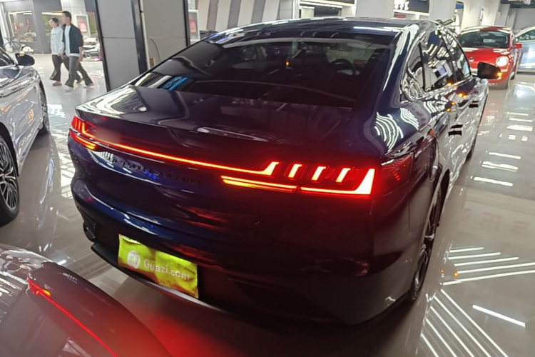 BYD Han 2021 #6 BYD Han 2021 car image #6