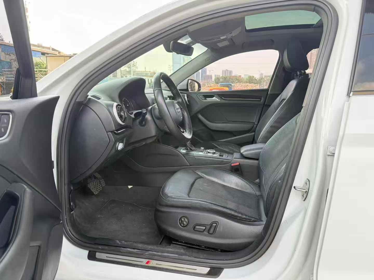 Audi A3 2018 car image #7