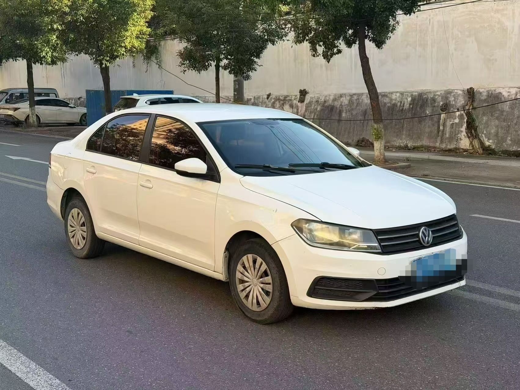 Volkswagen Santana 2018 car image #2