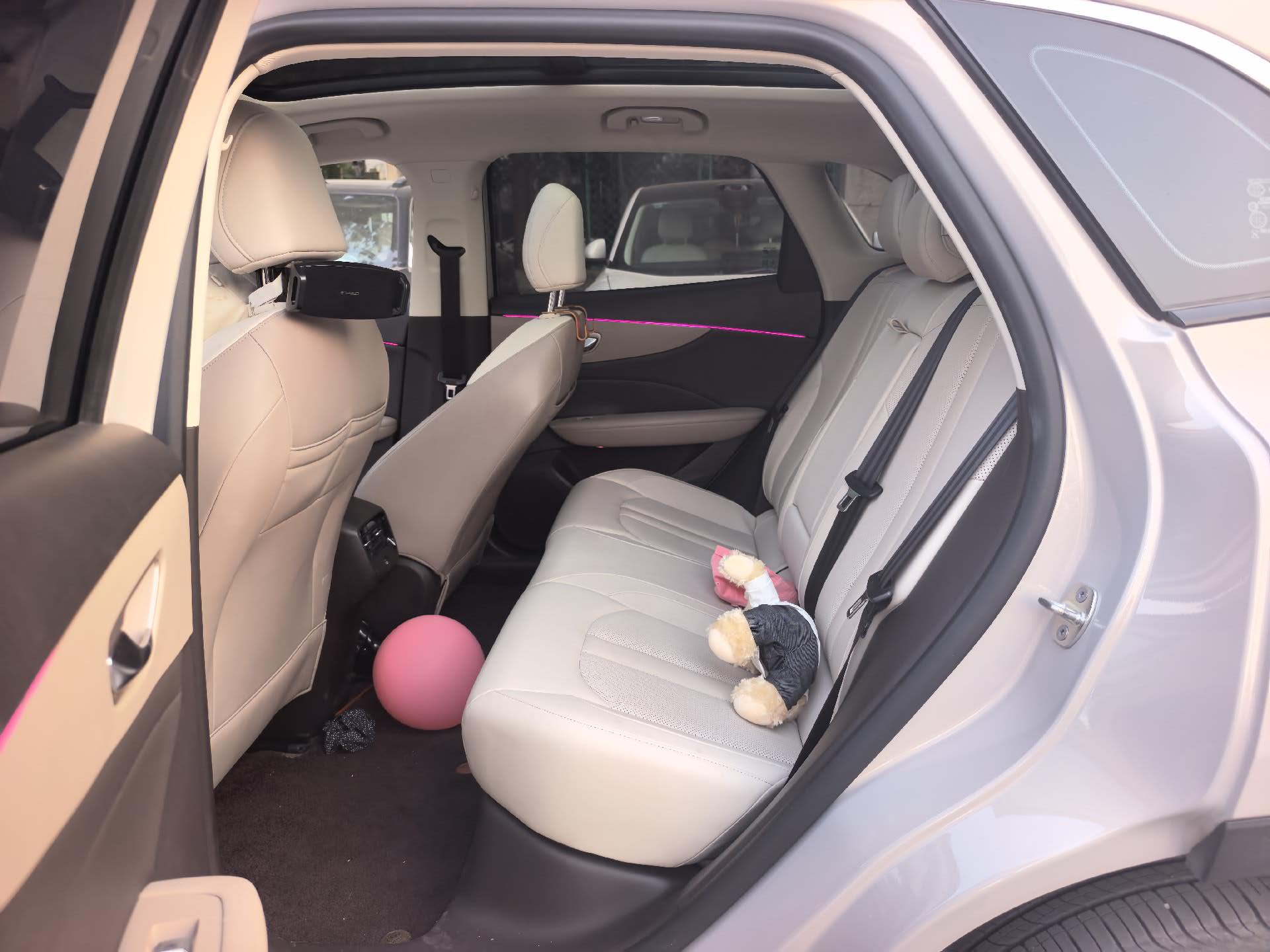 MG ES5 2025 imagen de coche #6