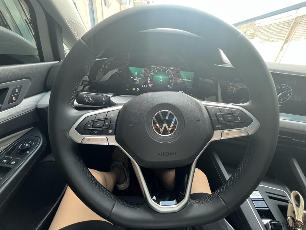Volkswagen Golf 2023 صورة سيارة #14