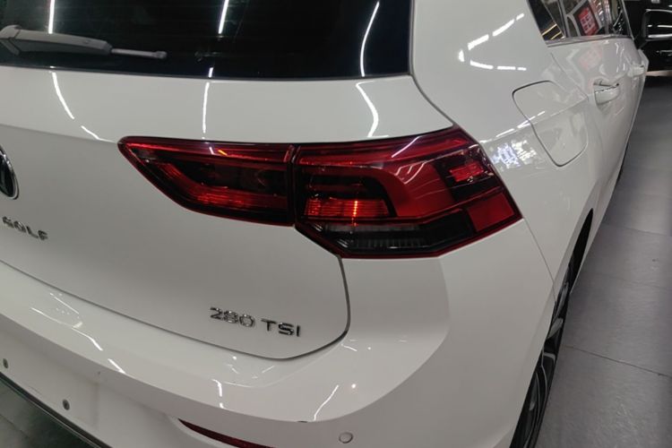 Volkswagen Golf 2021 car image #8