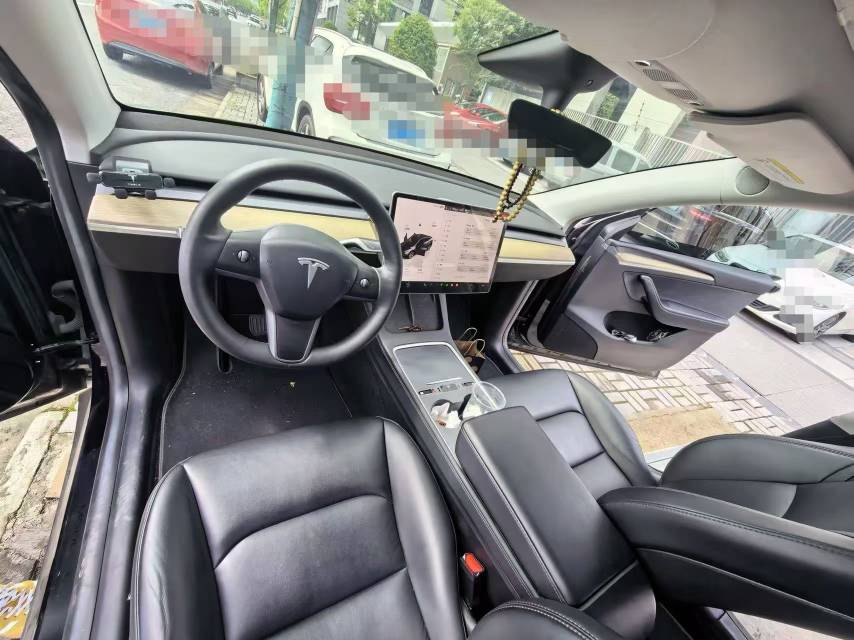 Tesla Model Y 2023 #5 Tesla Model Y 2023 car image #5