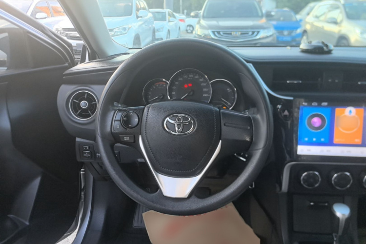 Toyota Corolla 2018 #11 Toyota Corolla 2018 car image #11