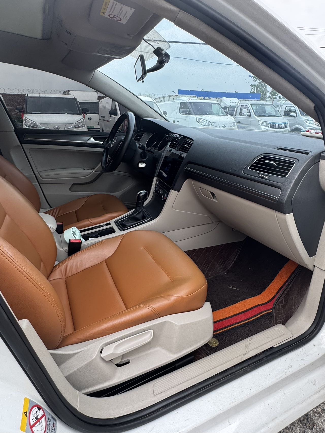 Volkswagen Golf 2015 car image #5