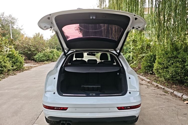Audi Q3 2018 #19 Audi Q3 2018 car image #19