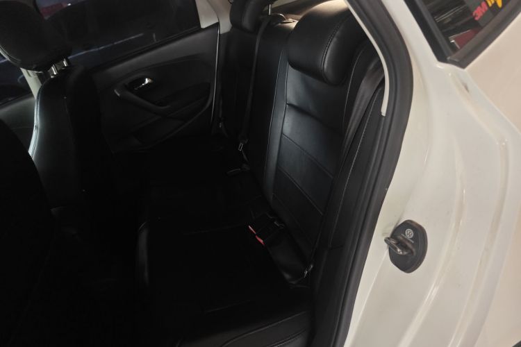 Volkswagen Polo 2019 immagine di auto #17