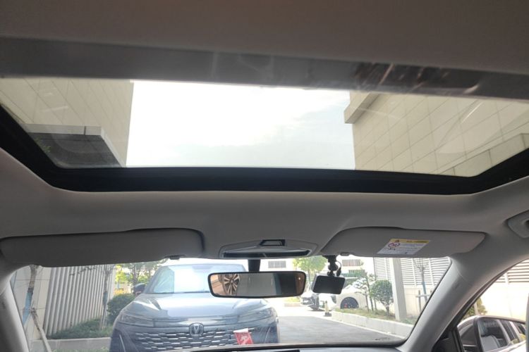 GEELY Emgrand 2024 car image #18