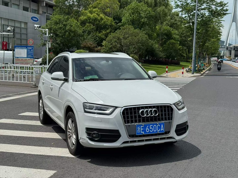 Audi Q3 2016 #3 Audi Q3 2016 car image #3