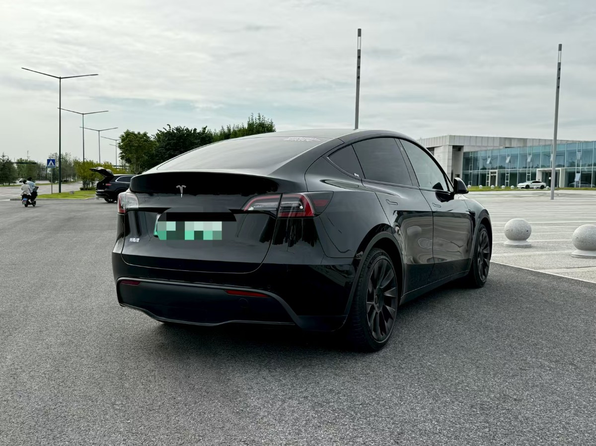 Tesla Model Y 2022 #9 Tesla Model Y 2022 car image #9