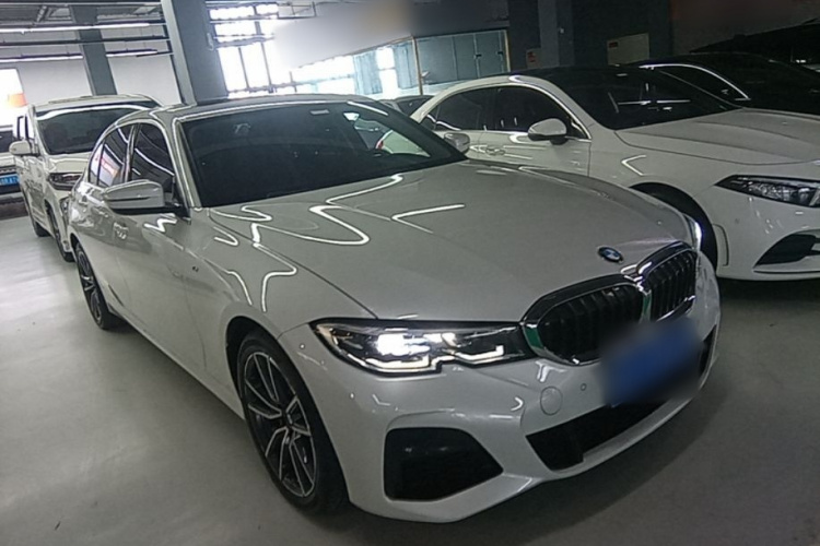 BMW 3 Series 2022 #4 BMW 3 Series 2022 car image #4
